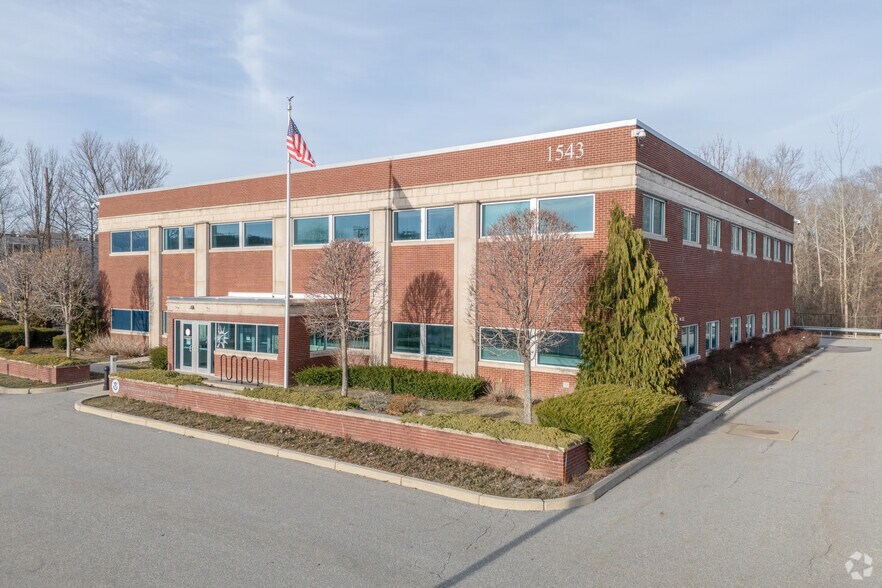 More Photos Of 1543 Atwood Ave, Johnston Office For Sale
