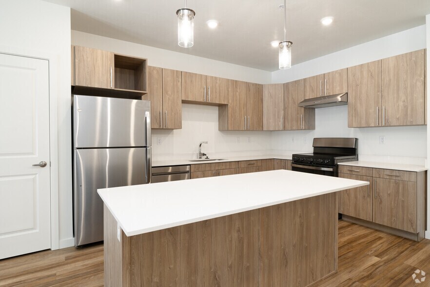 More Photos Of 1915 S Woodruff Ave, Idaho Falls Multifamily For Sale