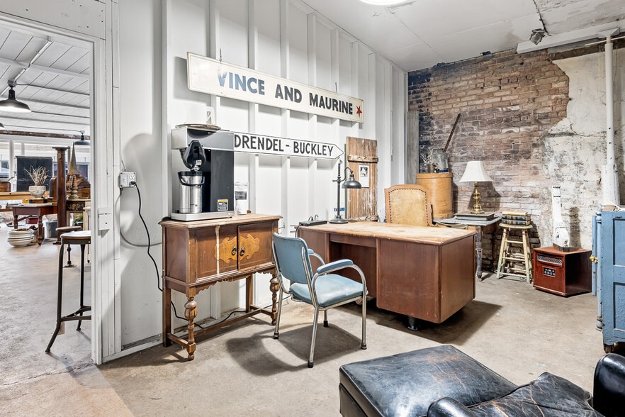 More Photos Of 219 Jefferson St, Waupaca Storefront Retail Office For Sale