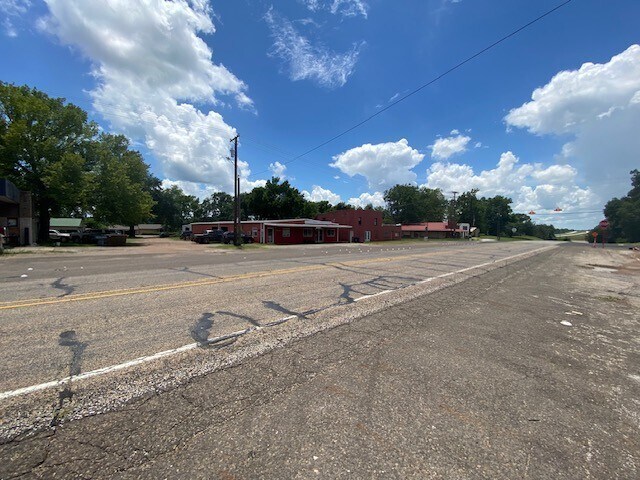 More Photos Of 15700 Hwy 175 E, Poynor General Retail For Sale