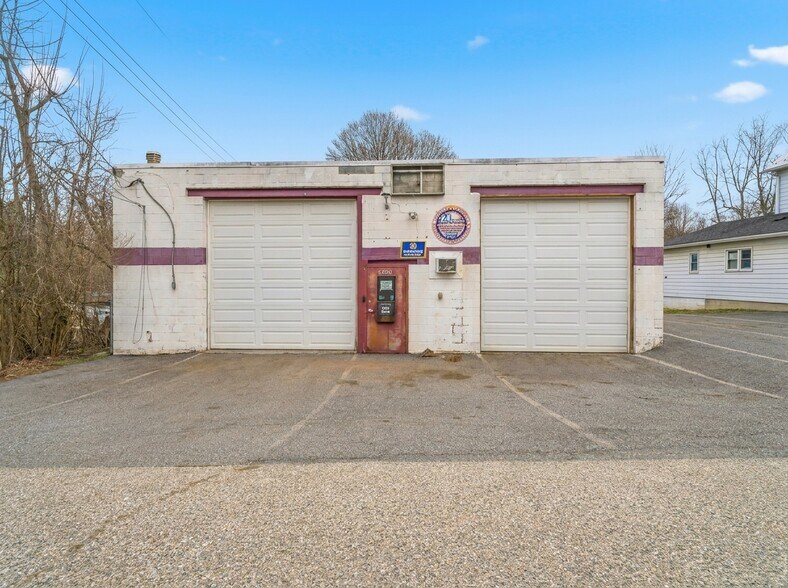More Photos Of 16708 Frederick Rd, Mount Airy General Retail For Sale
