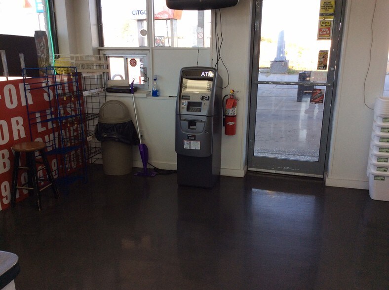 More Photos Of 2760 N Roberts Ave, Lumberton Convenience Store For Sale