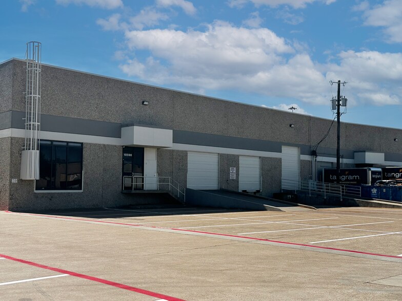 Primary Photo Of 10502-10590 King William Dr, Dallas Unknown For Lease