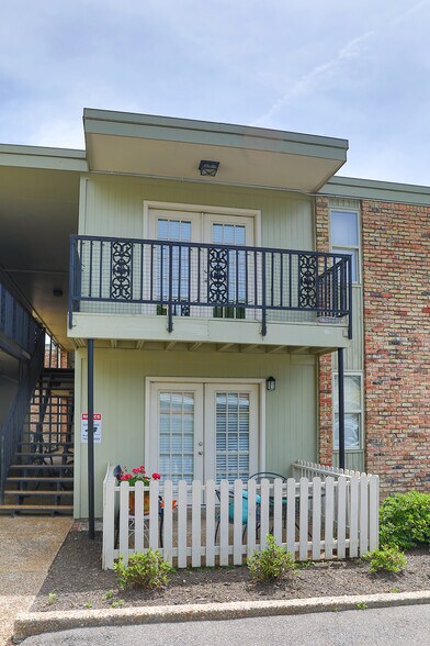 More Photos Of 207 S Barksdale St, Memphis Apartments For Sale