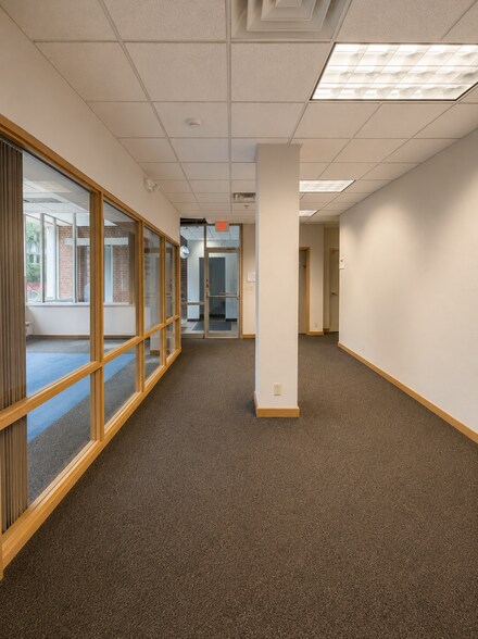 More Photos Of 414 S 8th St, Minneapolis Office Residential For Sale