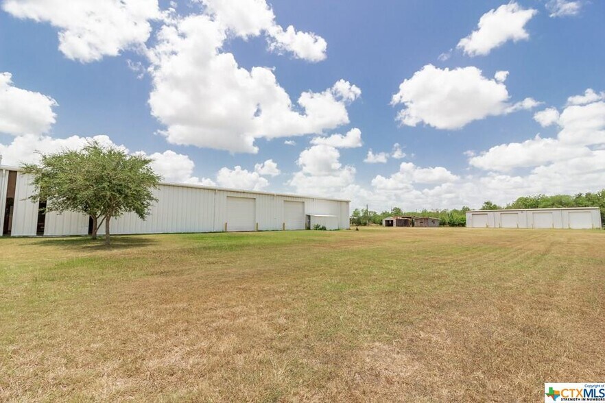 More Photos Of 1121 Northside Rd, Victoria Industrial For Sale