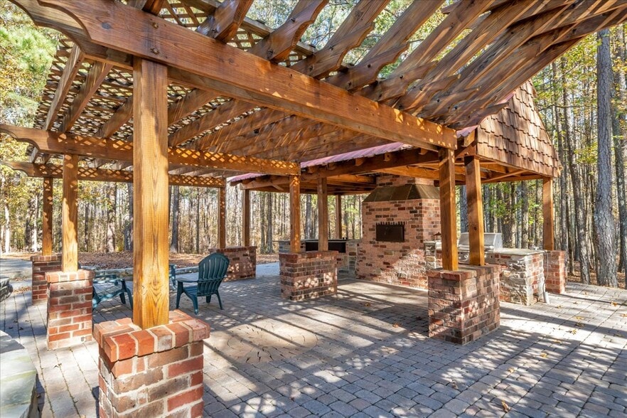 More Photos Of 2079 Highway 85, Senoia Specialty For Sale