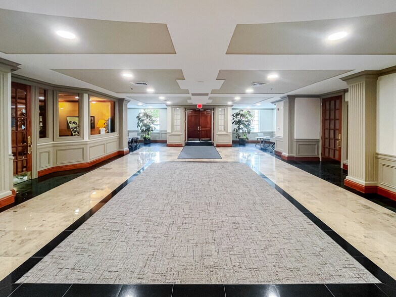 More Photos Of 3250-3256 University Dr, Auburn Hills Office For Sale