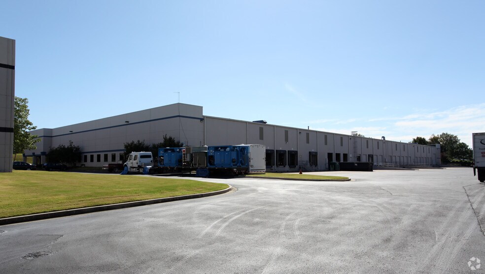 More Photos Of 4105 Hickory Hill Rd, Memphis Industrial For Sale