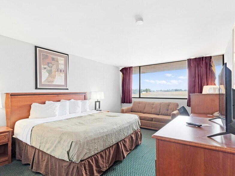 More Photos Of 1020 E US Highway 14-16, Gillette Hotel For Sale