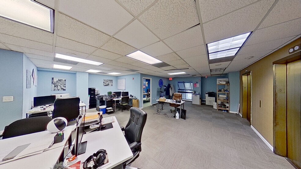 More Photos Of 727 15th St NW, Washington Office For Lease