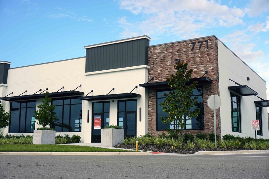 More Photos Of 771 Garden Commerce, Winter Garden Research And Development For Lease