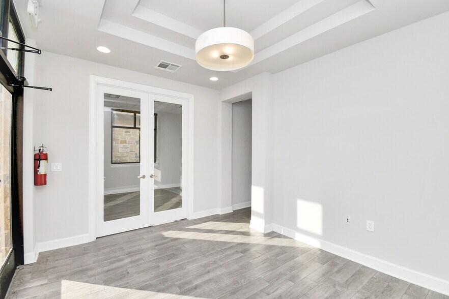 More Photos Of 830 Julie Rivers Dr, Sugar Land Unknown For Lease