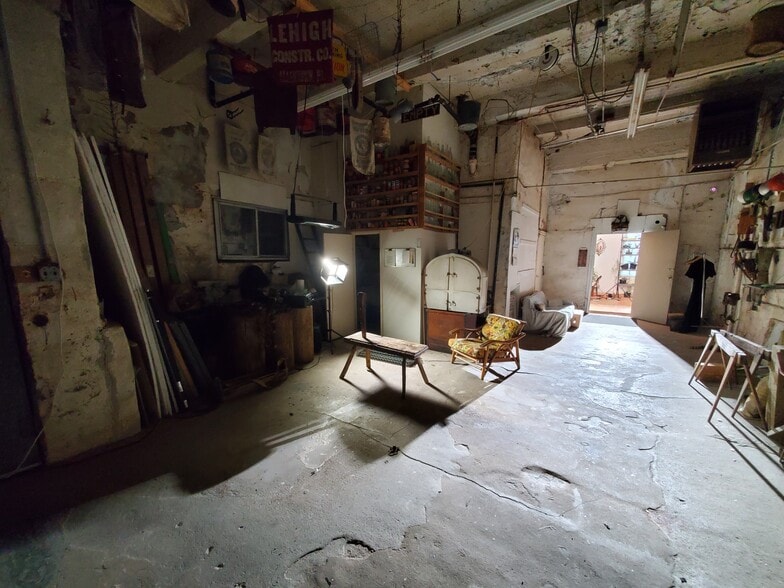 More Photos Of 71 Montrose Ave, Brooklyn Warehouse For Sale