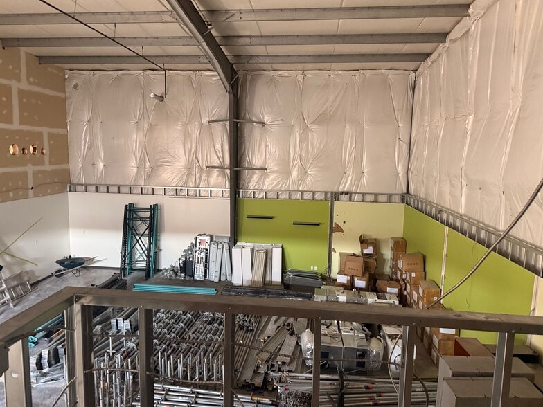 More Photos Of 9231 50 St NW, Edmonton Warehouse For Lease