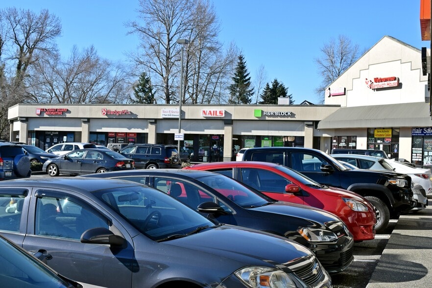 More Photos Of 640-680 Strander Blvd, Tukwila General Retail For Lease