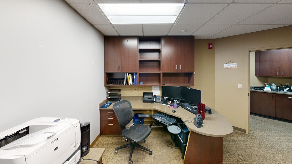 More Photos Of 2475 Village Ln, Billings Office For Lease