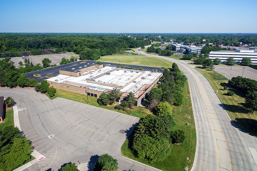 More Photos Of 5225 Auto Club Dr, Dearborn Office For Sale