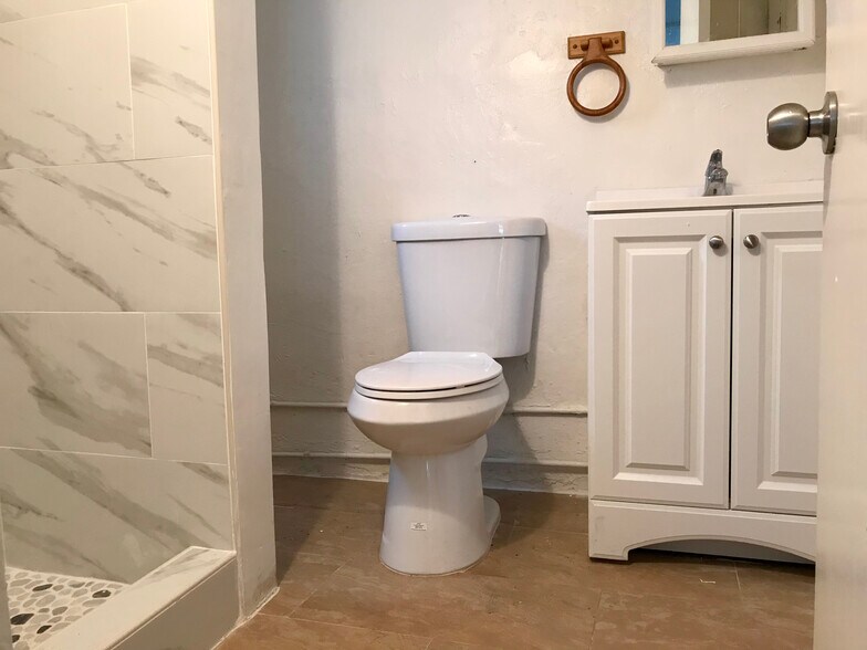 More Photos Of 1035 Wong Ln, Honolulu Apartments For Sale