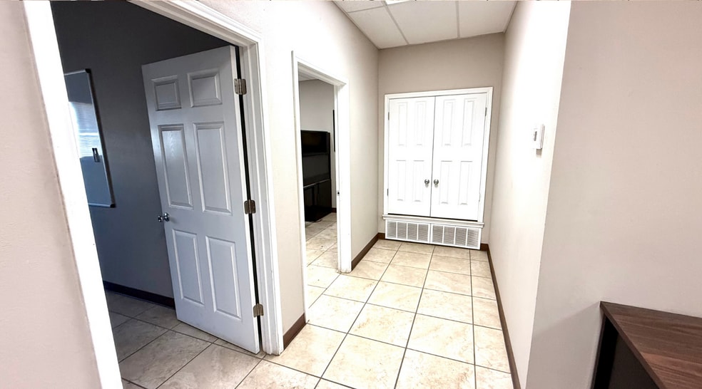 More Photos Of 12920 TX-191 Frontage, Midland Flex For Lease