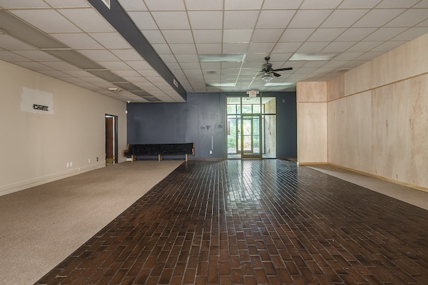 More Photos Of 1749 Gordon Hwy, Augusta Bank For Lease