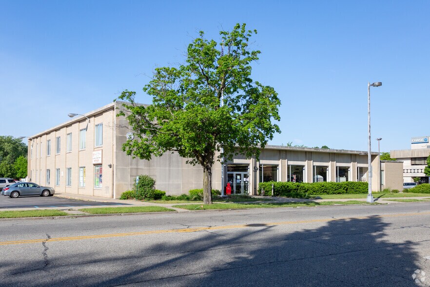 Primary Photo Of 324 Washington Ave, Grand Haven Post Office For Lease