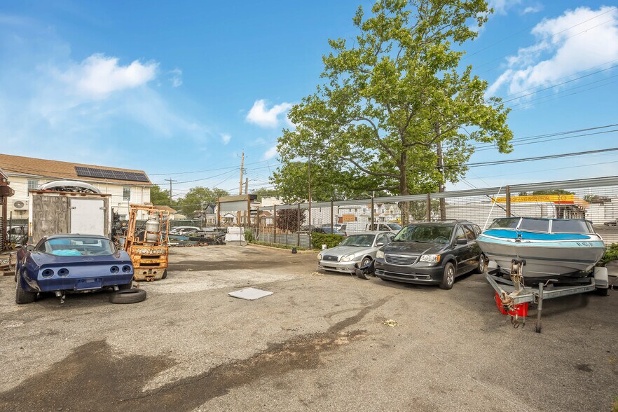 More Photos Of 11704 Sutphin Blvd, Jamaica Auto Repair For Sale
