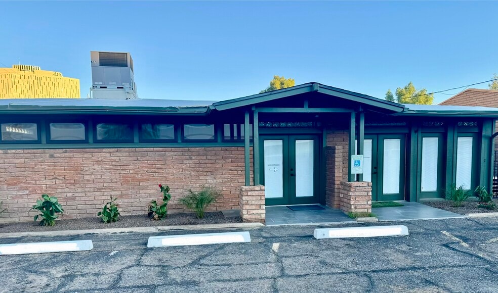 More Photos Of 51 E Monterey Way, Phoenix Medical For Lease