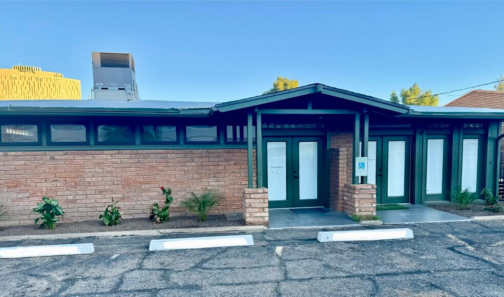 More Photos Of 51 E Monterey Way, Phoenix Medical For Lease