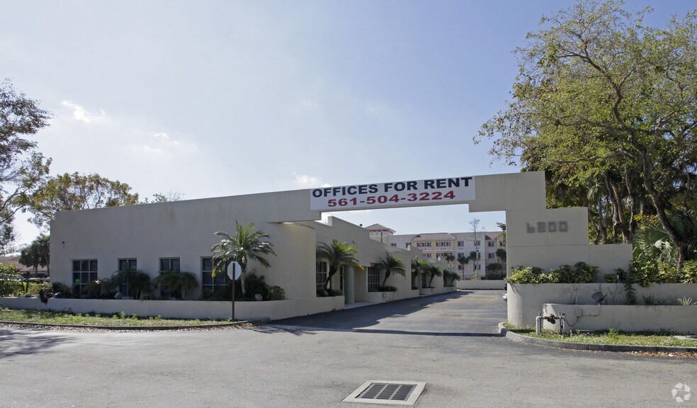 More Photos Of 6800 W Commercial Blvd, Lauderhill Office For Lease