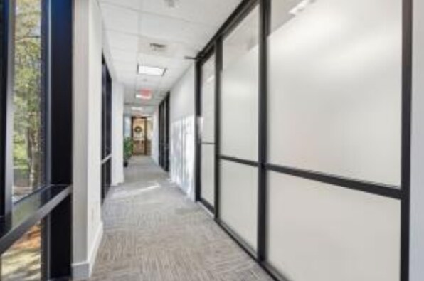 More Photos Of 710 Johnnie Dodds Blvd, Mount Pleasant Medical For Sale