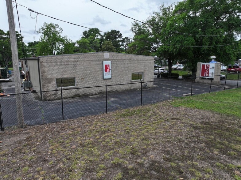 More Photos Of 208 Beech St, North Little Rock Office For Sale