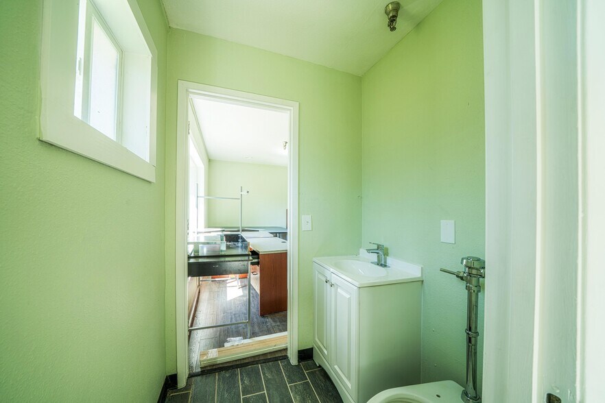 7536 Happy Valley Rd, Anderson, CA 96007 Assisted Living For Sale