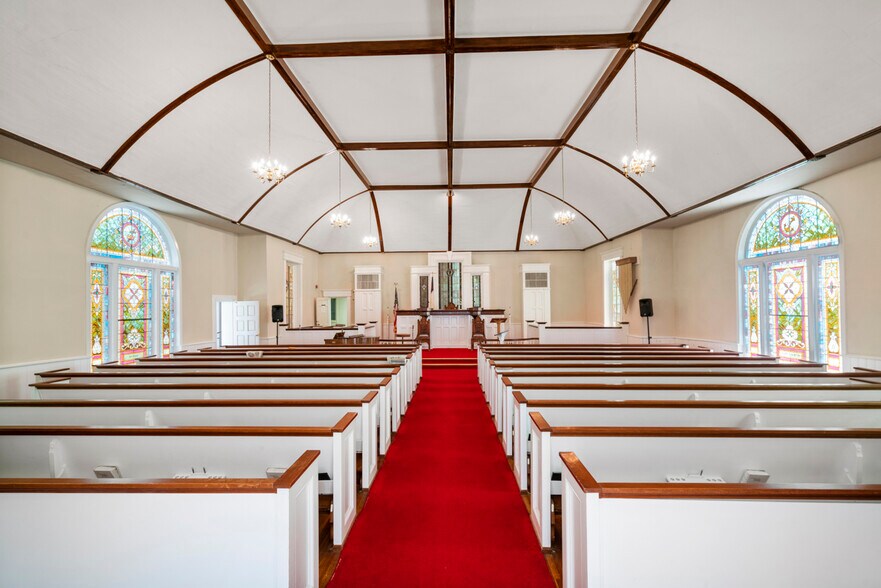 More Photos Of 228 S Military Ave, Lawrenceburg Religious Facility For Sale