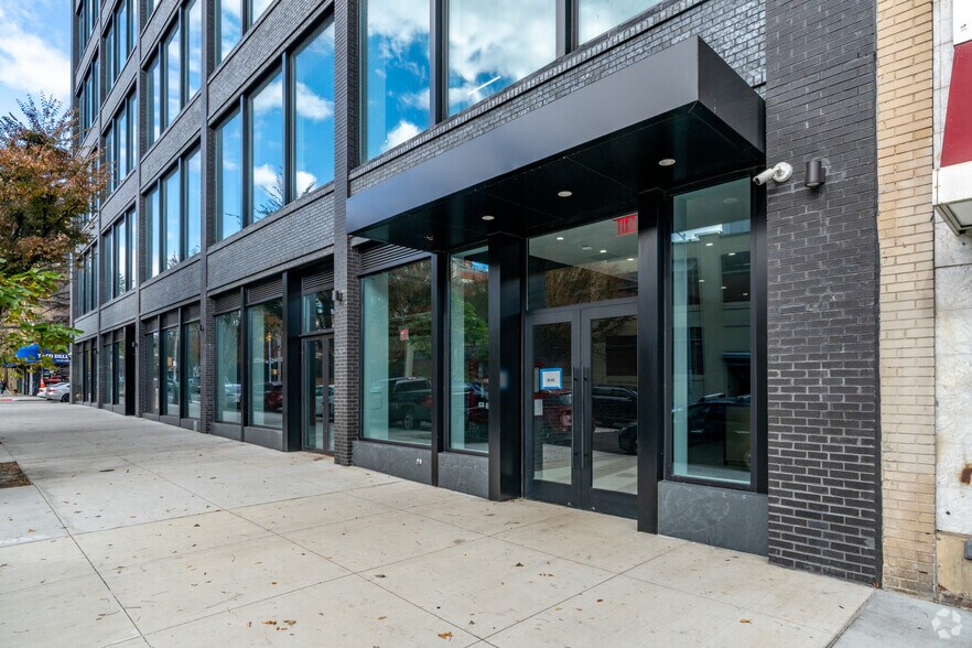 More Photos Of 3501 36th Ave, Astoria Medical For Lease