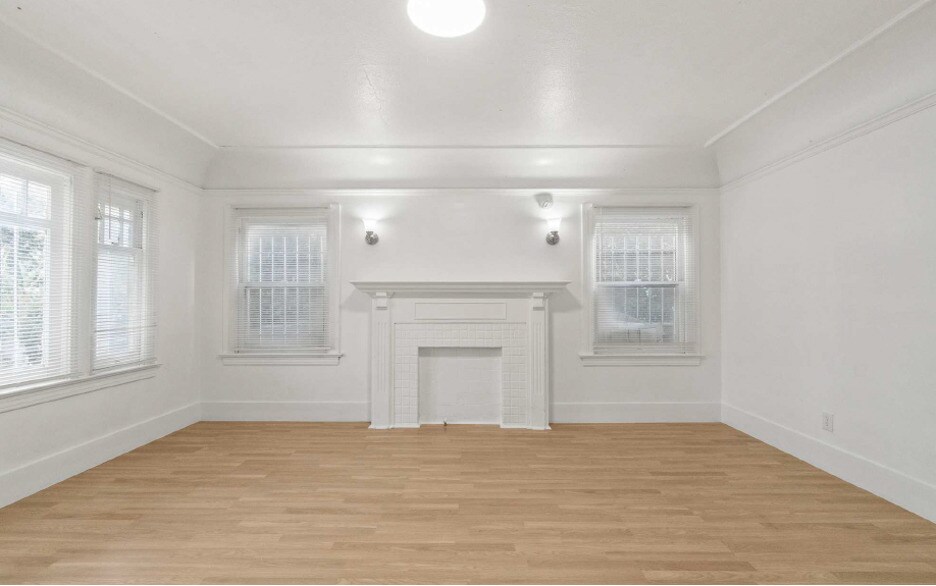 More Photos Of 2506 S Budlong Ave, Los Angeles Apartments For Sale