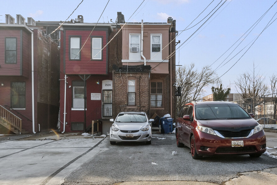 More Photos Of 2541 St Paul St, Baltimore Office For Sale