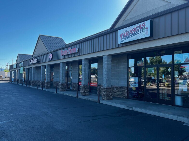 More Photos Of 8336 Highway 62 Hwy, White City Storefront Retail Office For Lease