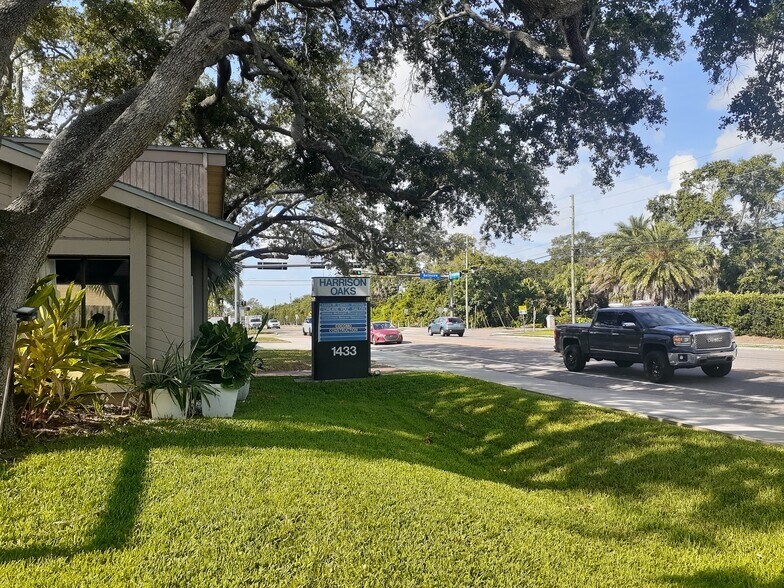 More Photos Of 1433 S Fort Harrison Ave, Clearwater Office For Lease