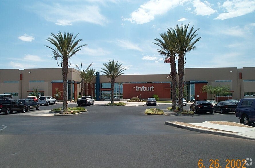 More Photos Of 2700 E Commerce Center Pl, Tucson Research And Development For Lease