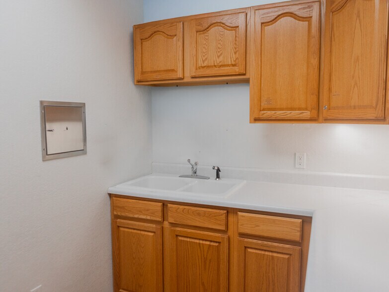 More Photos Of 1604 2nd Ave, Council Bluffs Office For Sale