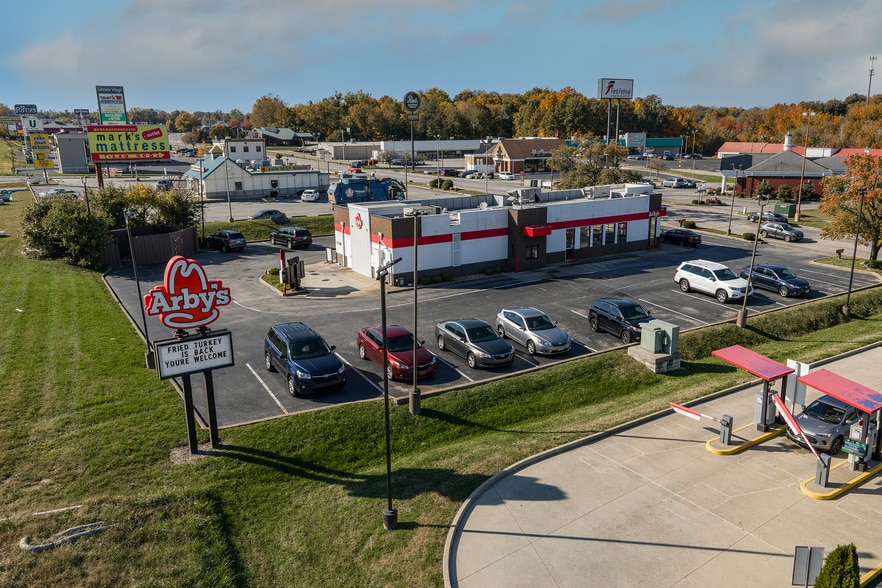 More Photos Of 4650 University Dr, Evansville Fast Food For Sale