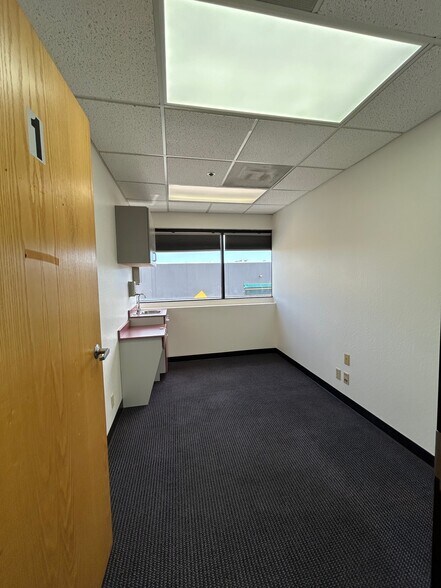 More Photos Of 161 S Spruce St, South San Francisco Medical For Lease