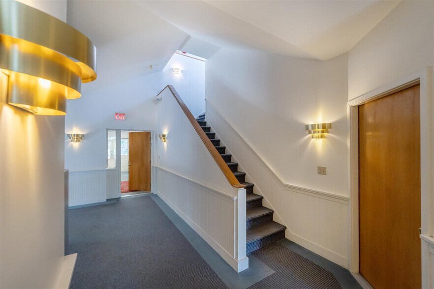 More Photos Of 108 Main St, New Paltz Medical For Lease