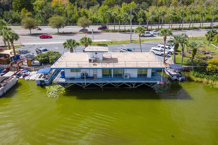 More Photos Of 1006 W Burleigh Blvd, Tavares General Retail For Sale