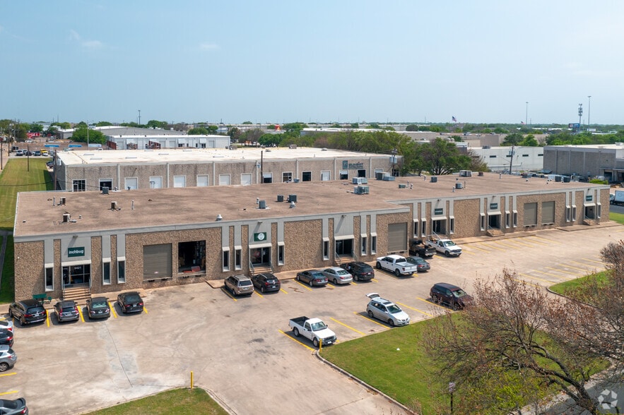 More Photos Of 9411-9421 Neils Thompson Dr, Austin Warehouse For Lease
