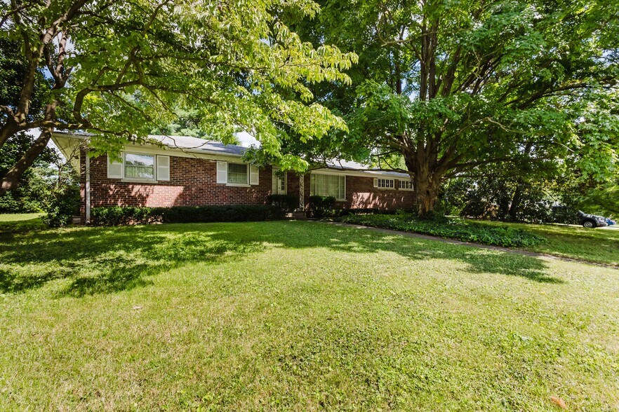 More Photos Of 3025 Breckenwood Dr, Lexington Multifamily For Sale
