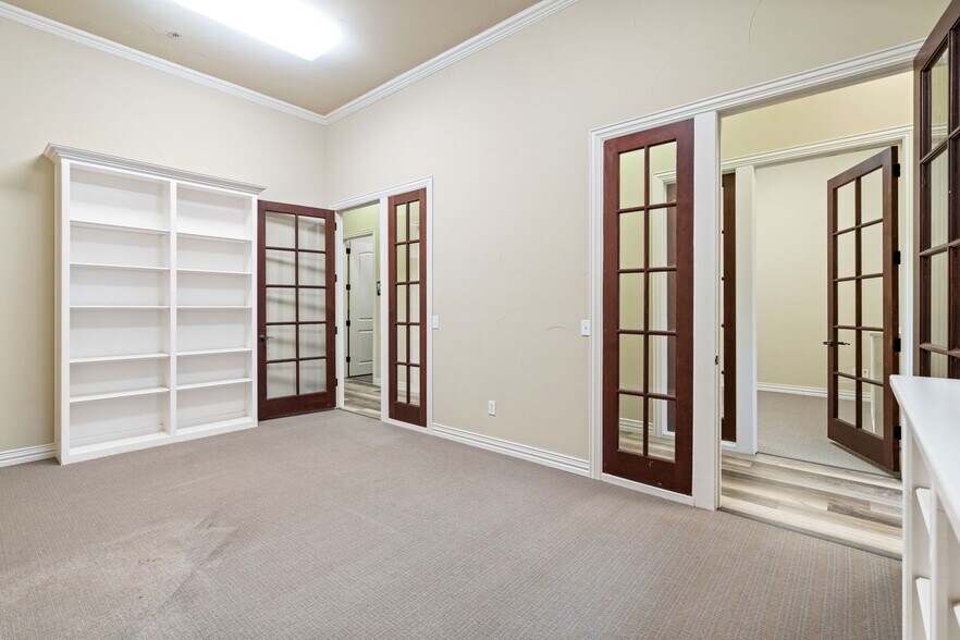 More Photos Of 1141 Keller Pky, Keller Medical For Lease