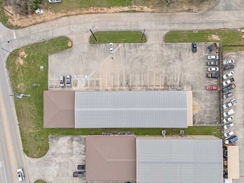 More Photos Of 26447 Hanna Rd, Oak Ridge North Swimming Pool For Sale