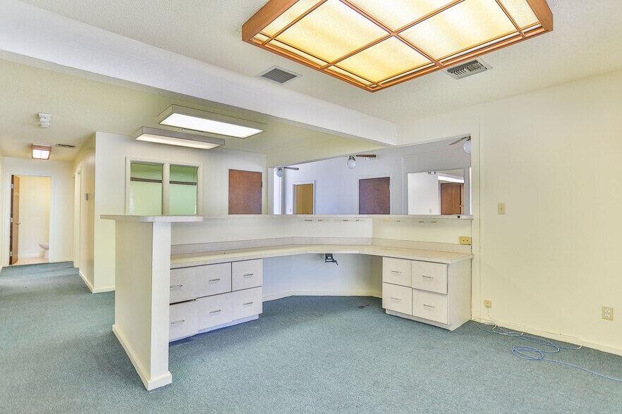 More Photos Of 2921 El Camino Ave, Sacramento Medical For Lease